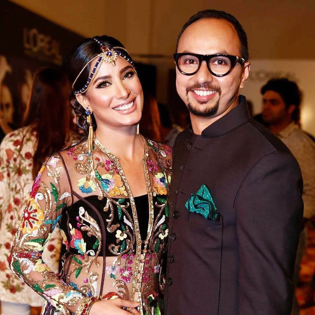 Nomi ansari deals